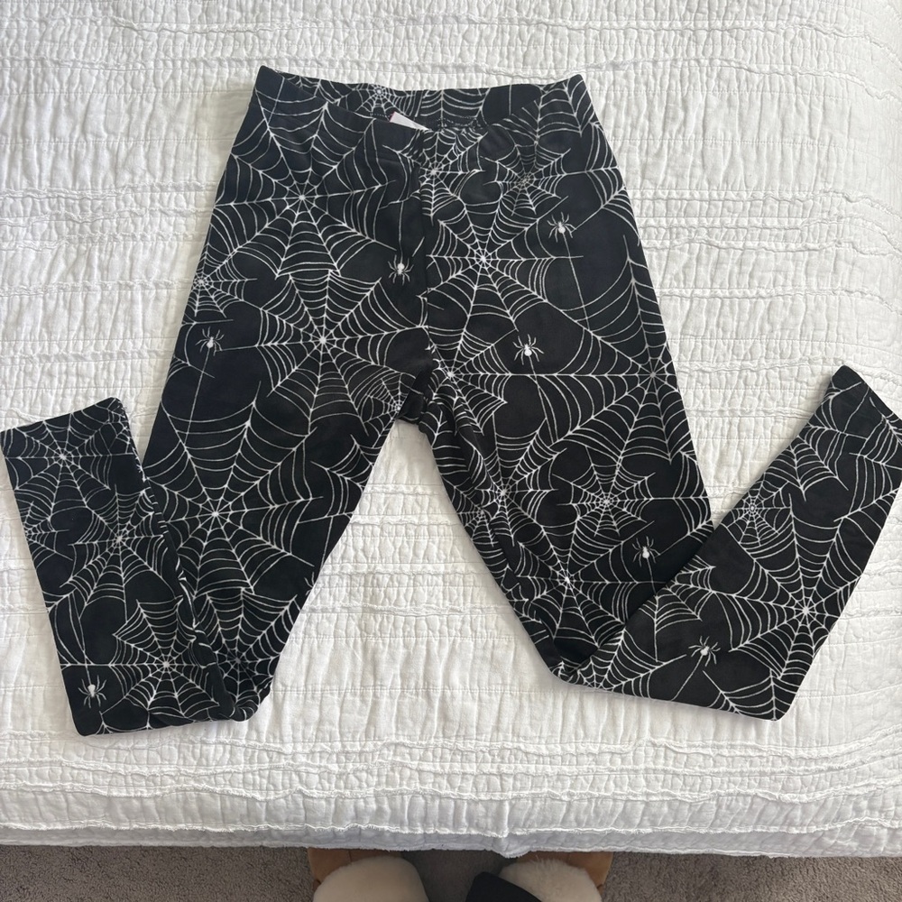 No Boundaries Halloween Leggings - Picture 2 of 4